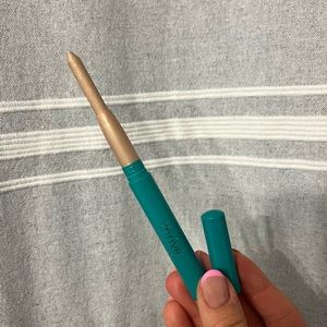 Thrive eye brightener